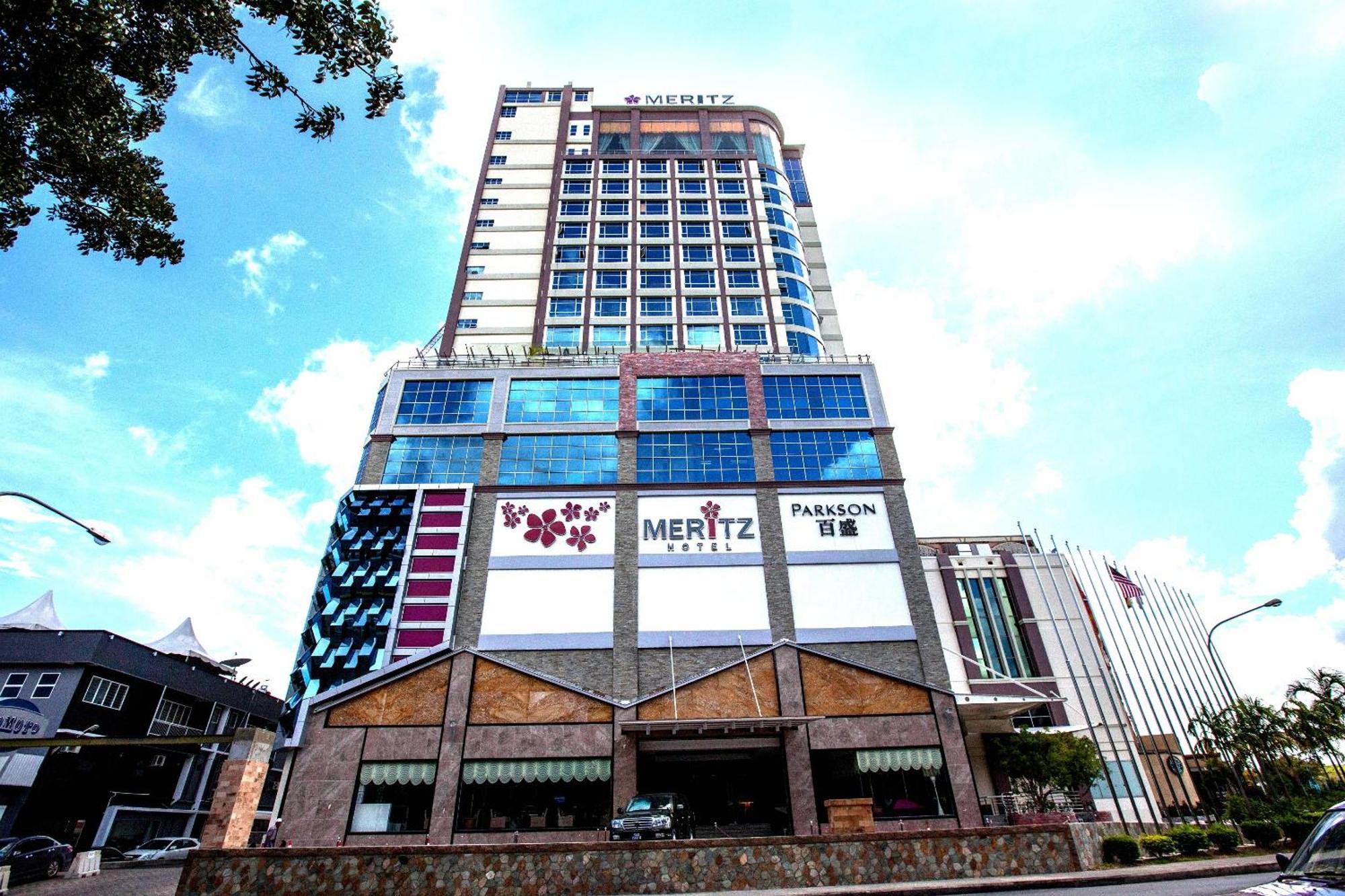 Meritz Hotel Miri Extérieur photo