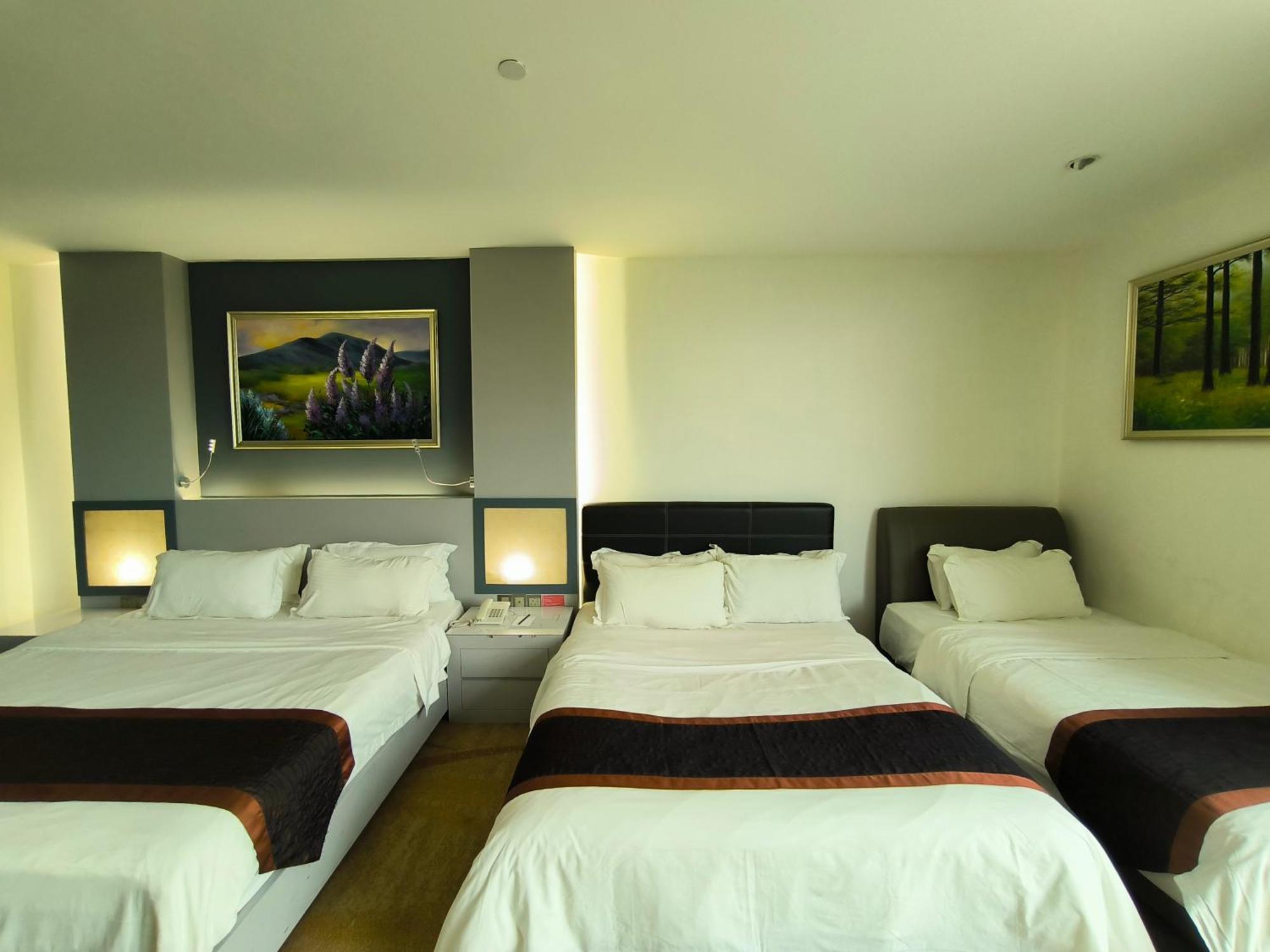 Meritz Hotel Miri Extérieur photo