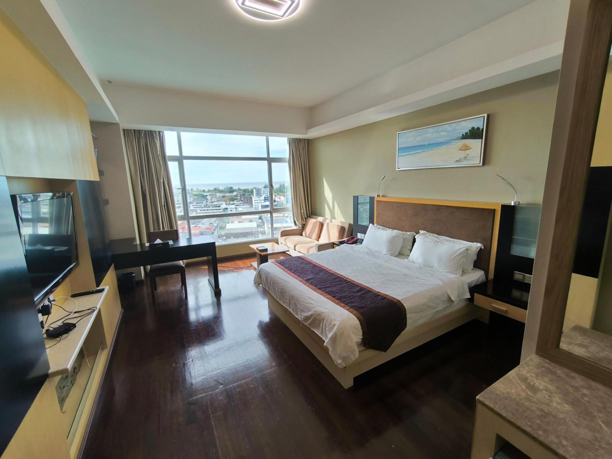 Meritz Hotel Miri Extérieur photo
