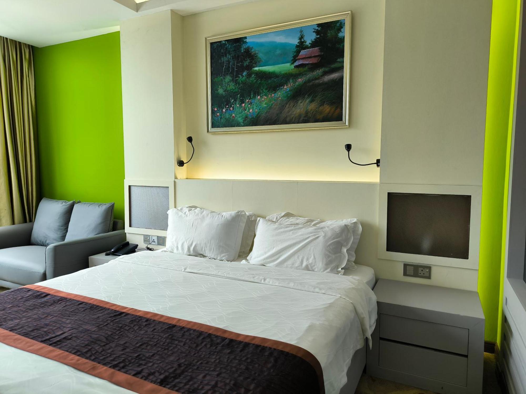 Meritz Hotel Miri Extérieur photo