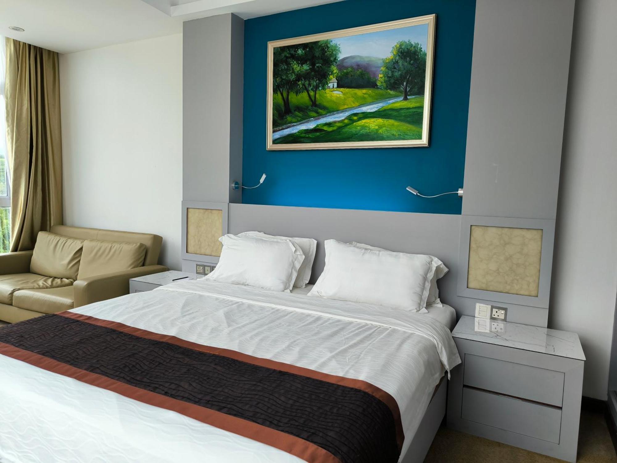 Meritz Hotel Miri Extérieur photo
