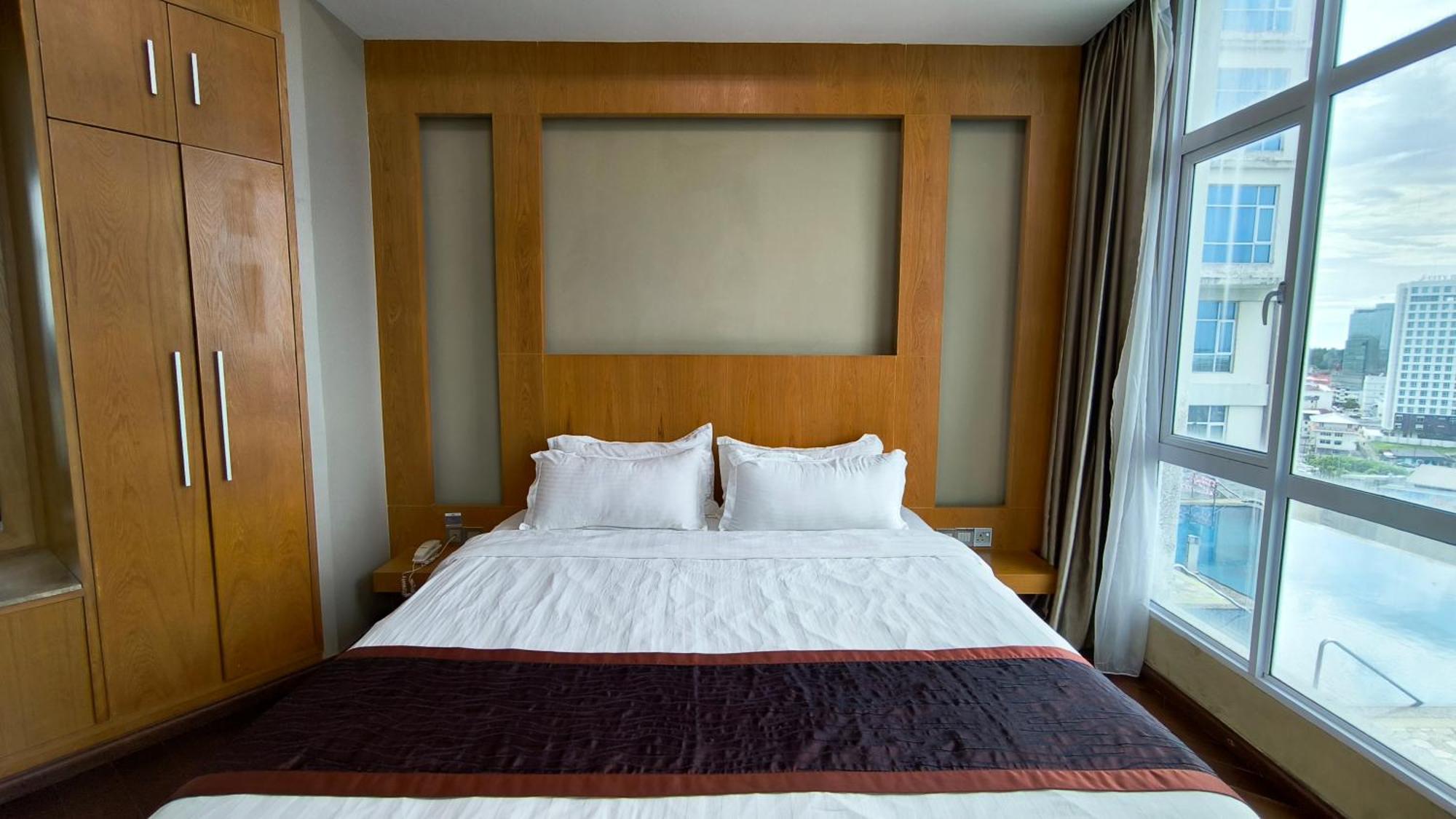 Meritz Hotel Miri Extérieur photo