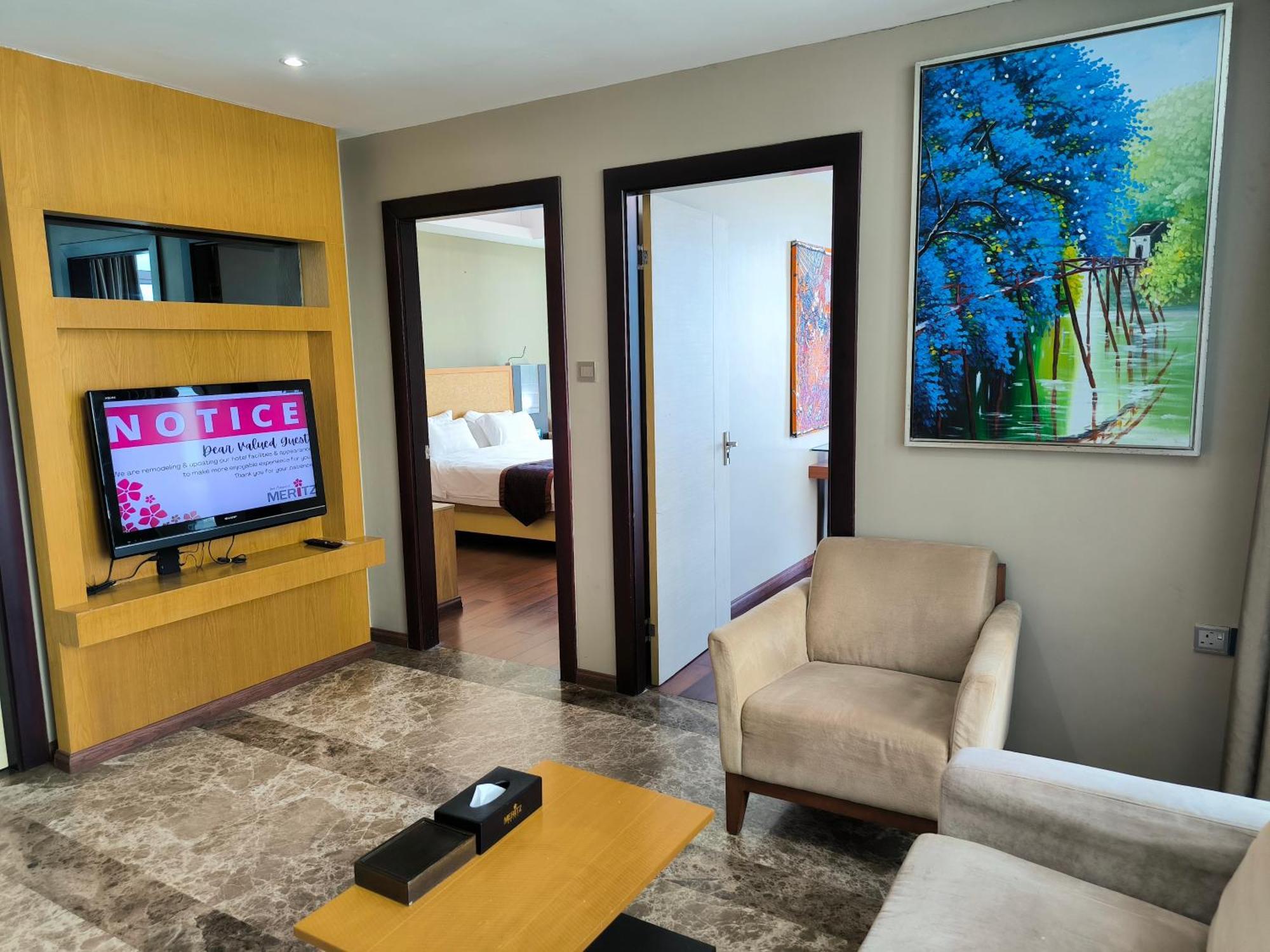 Meritz Hotel Miri Extérieur photo