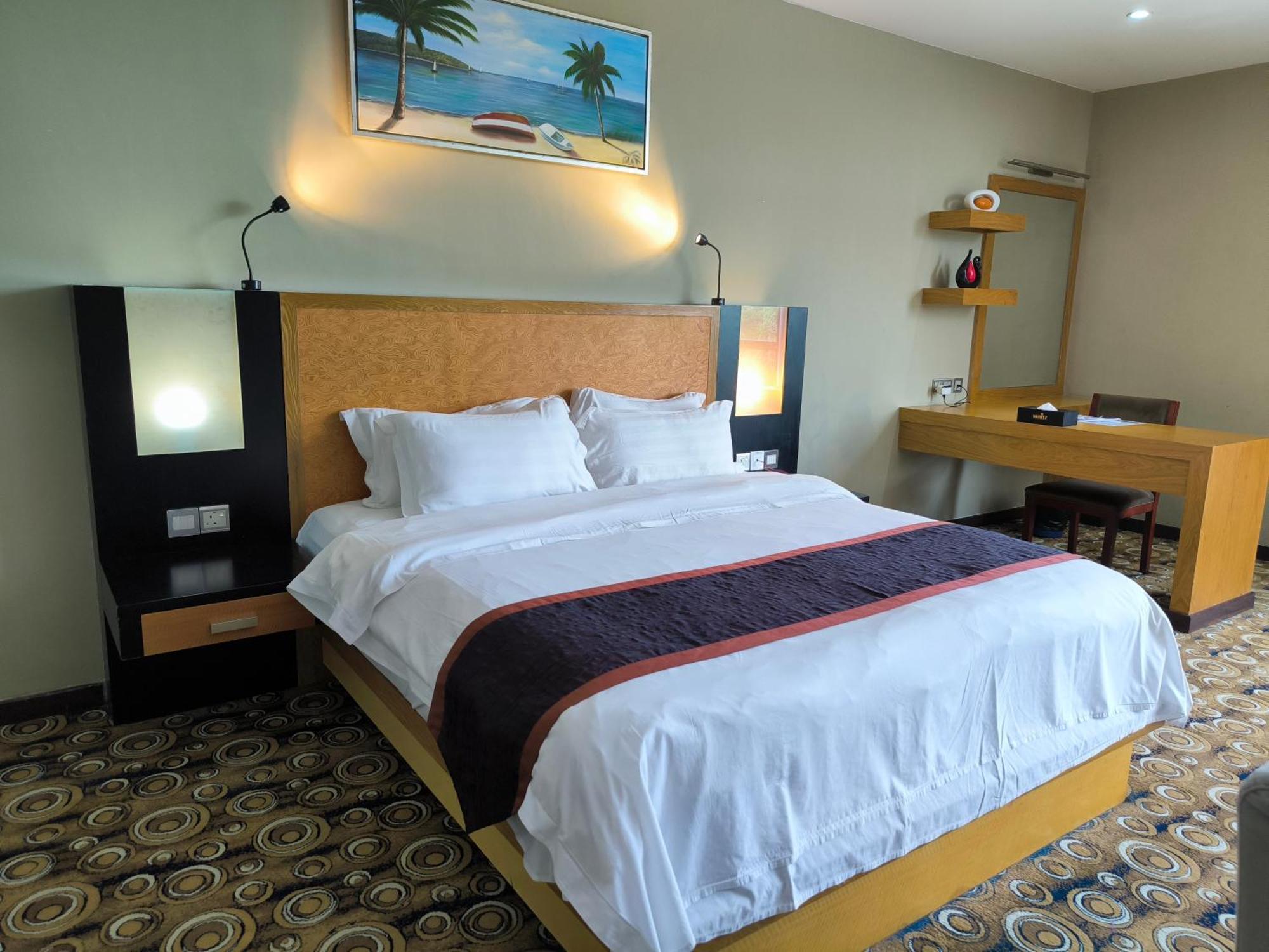 Meritz Hotel Miri Extérieur photo