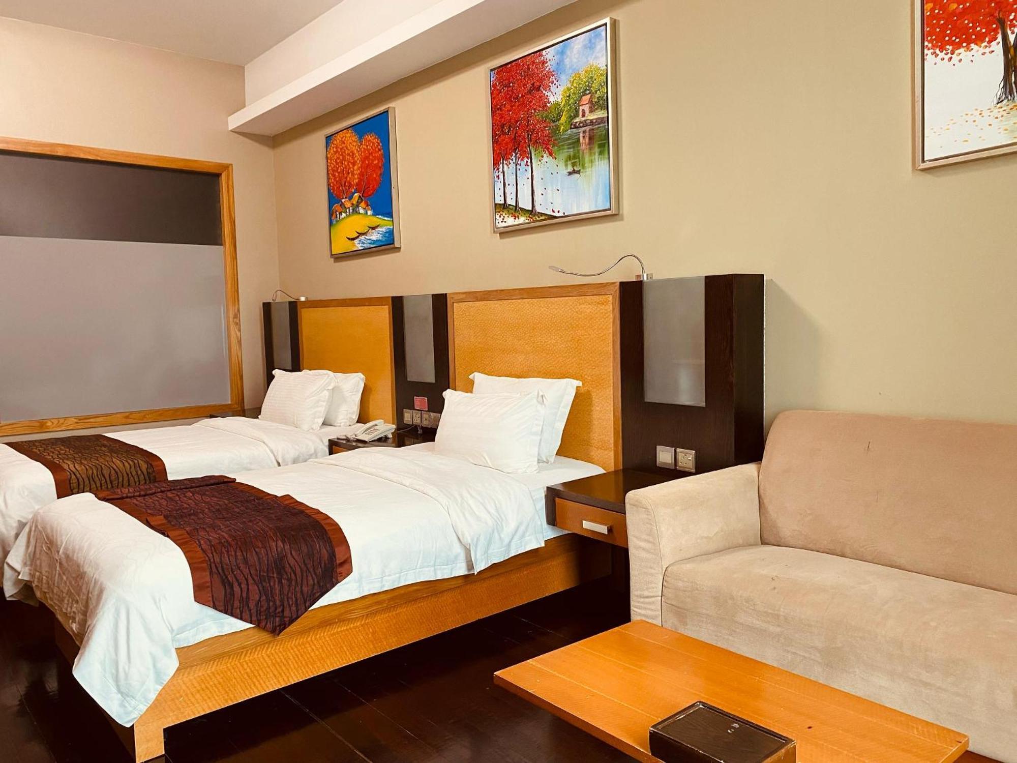 Meritz Hotel Miri Extérieur photo