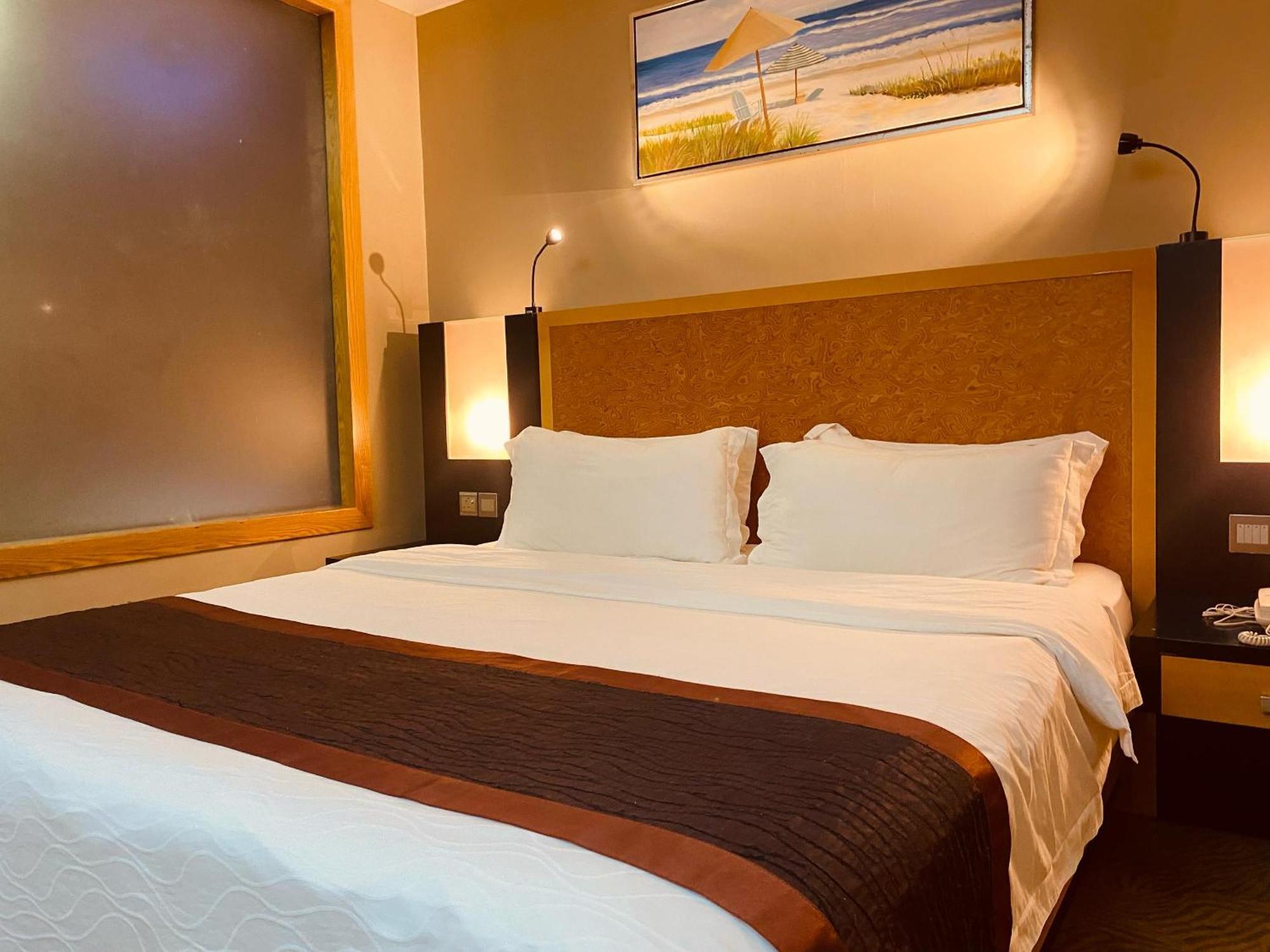 Meritz Hotel Miri Extérieur photo