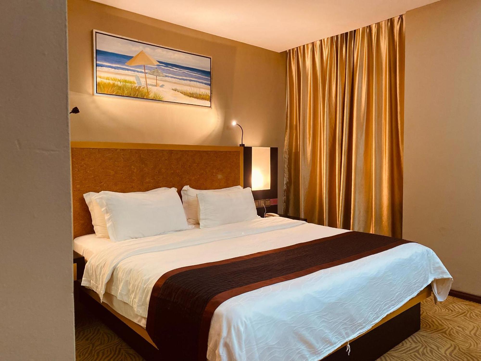 Meritz Hotel Miri Extérieur photo